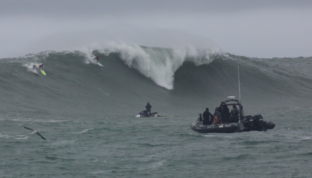 Greg Long drops in on what I felt was the wave of the day at Mavericks ... shortly after the final horn.